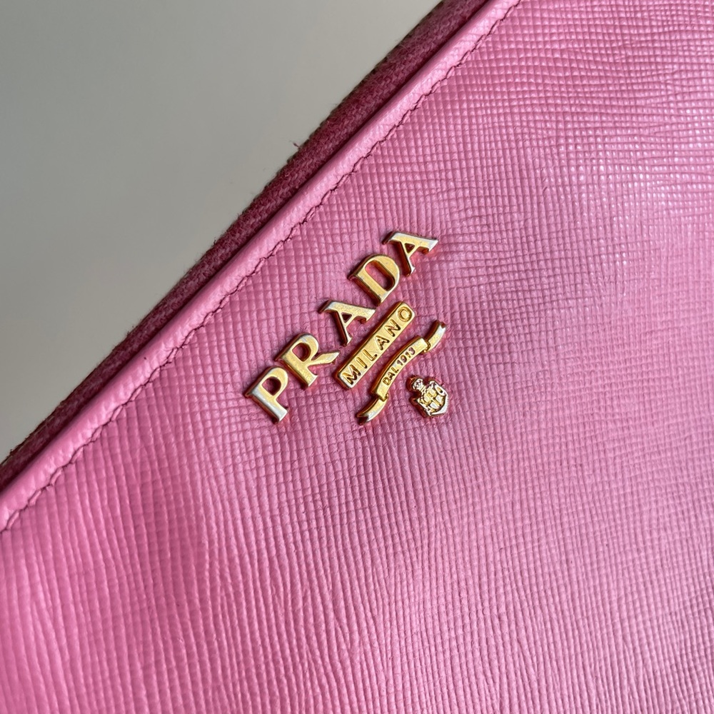 Authentic Prada Saffiano zippy wallet - Picture 3 of 16